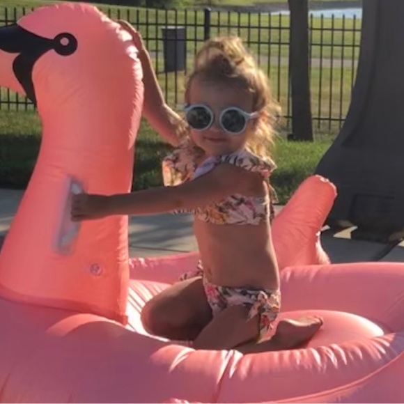 Jessica Simpson toddler 2 piece swimsuit - 24 months - Picture 7 of 8